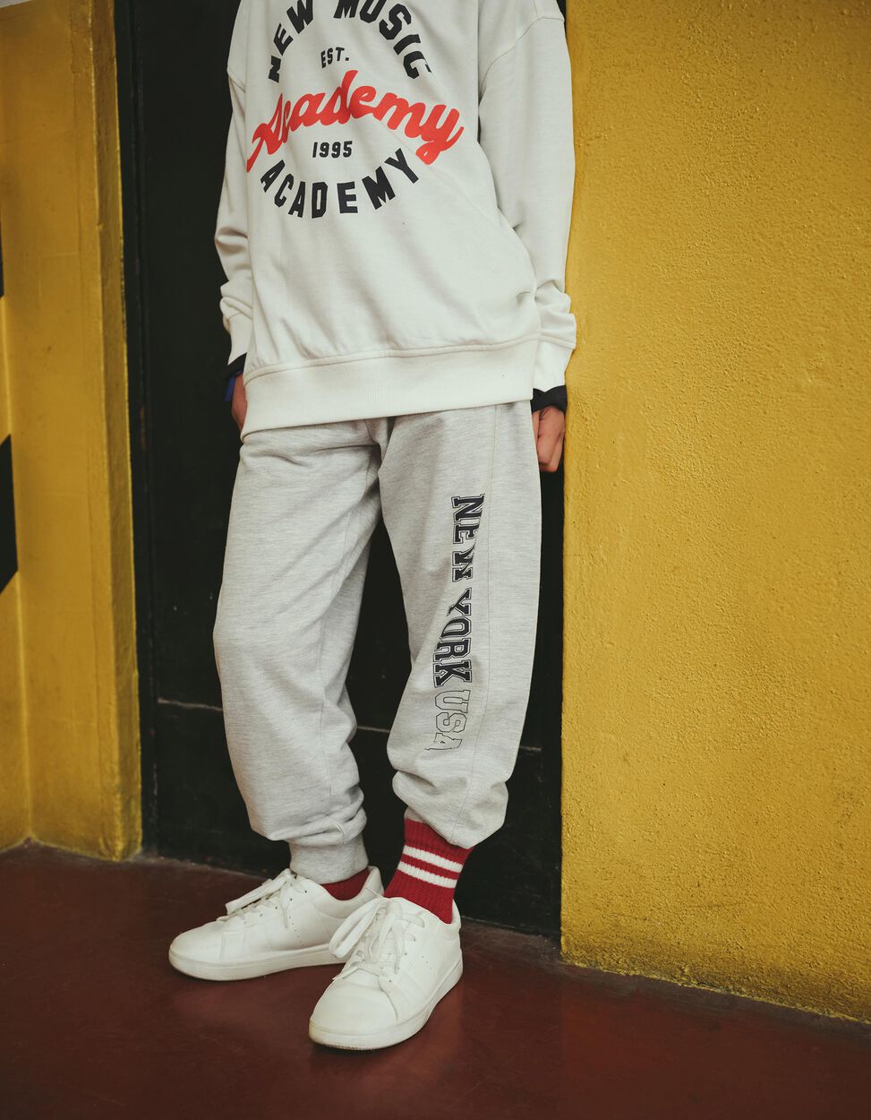 Boys' Light Gray Plush Jogging Pants
