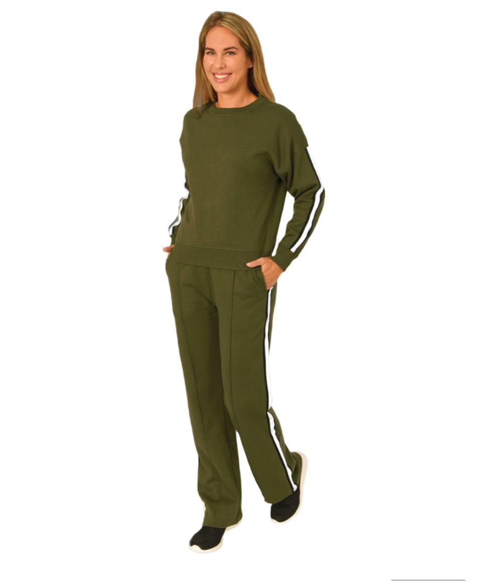 WOMEN TRACKSUIT